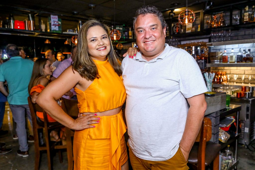 Valeria Madeira E Emiliano Capistrano