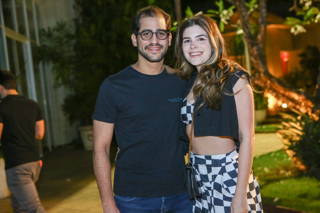 Victor E Marcela Ary