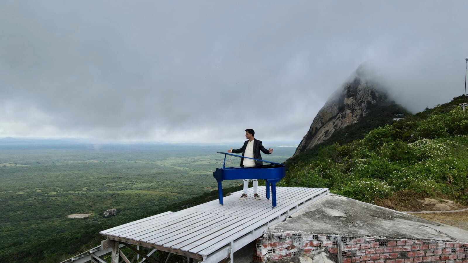 Paulo Rodrigo marca presença na inauguração da Rampa de Voo Livre do Quixadá Verde