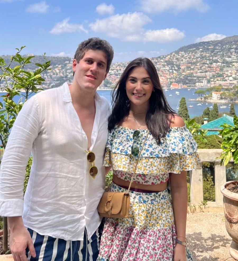 Marcelo Dias Branco e Sarah Marconi curtem temporada de férias em Mônaco
