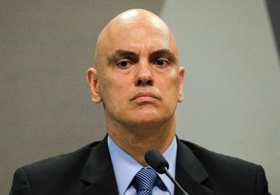 Alexandre de Moraes assume nesta terça a presidência do TSE, com a missão de pacificar ânimos com as Forças Armadas