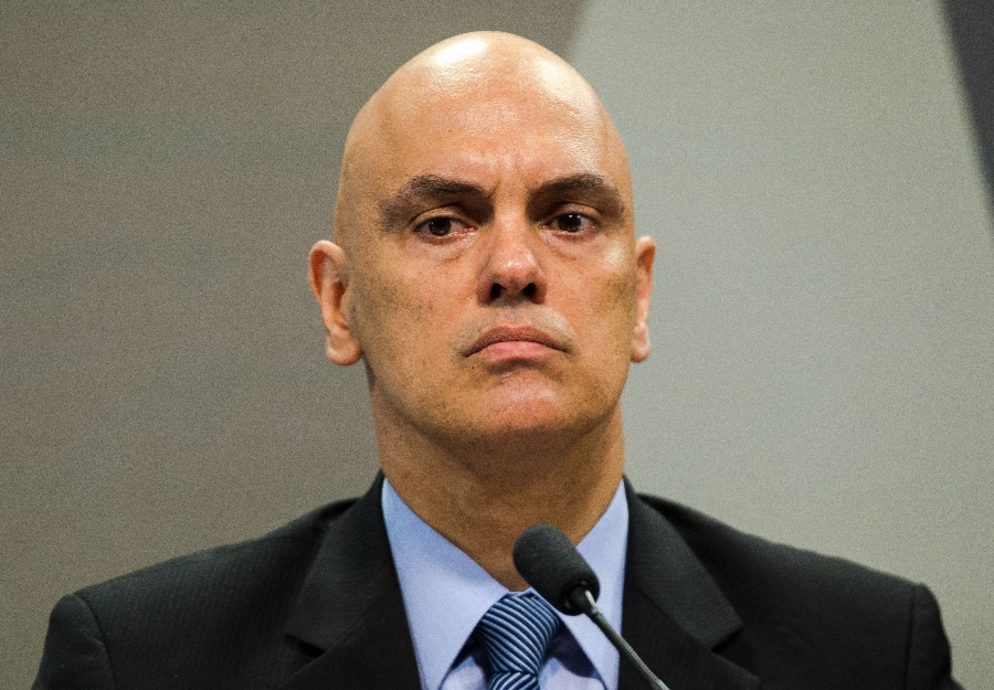 Alexandre de Moraes diz que houve estrutura para desviar presentes no governo Bolsonaro