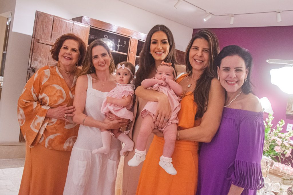 Ana Virginia Carneiro, Georgia Carneiro, Ana Luisa Carneiro E Juliana Fiuza E Patricia Ary