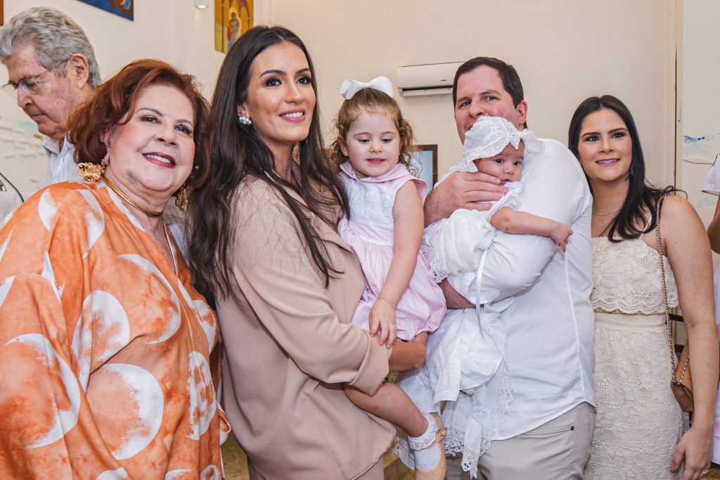 Ana Virginia, Georgia, Celine, Ana Luisa, Rodrigo E Camile Carneiro