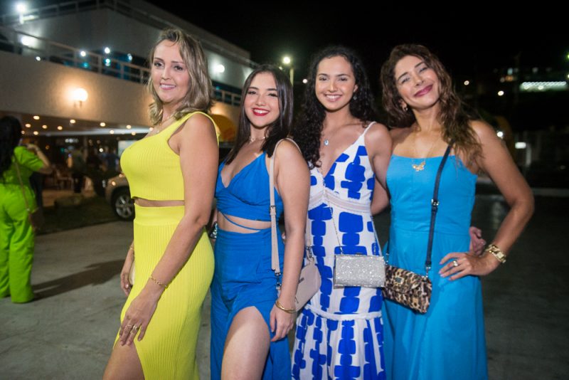 TURNÊ GIRASSOL - Flávio Venturini solta a voz e encanta o público no Iate Clube de Fortaleza