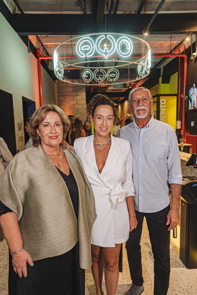 Annette De Castro, Sasha Reeves E Marcos De Castro (1)