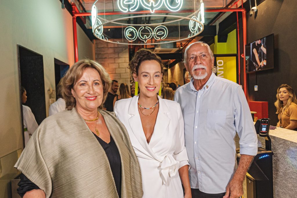 Annette De Castro, Sasha Reeves E Marcos De Castro (2)