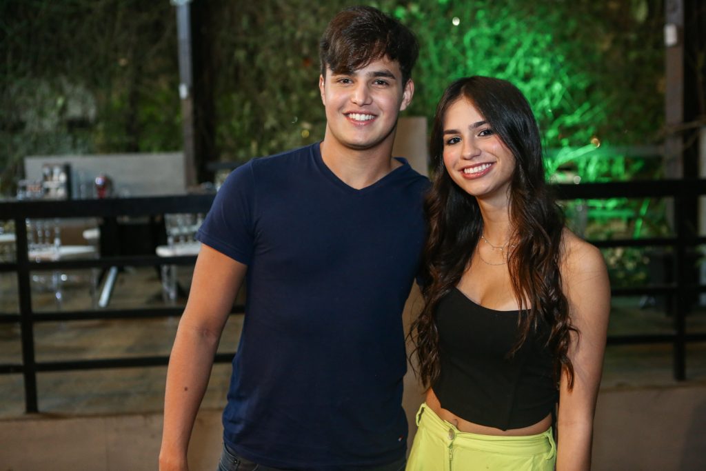 Arthur Girão E Raquel Costa