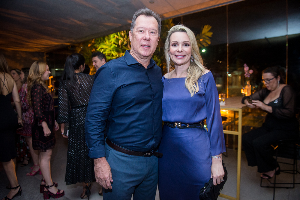 Carlos E Rebeca Fujita