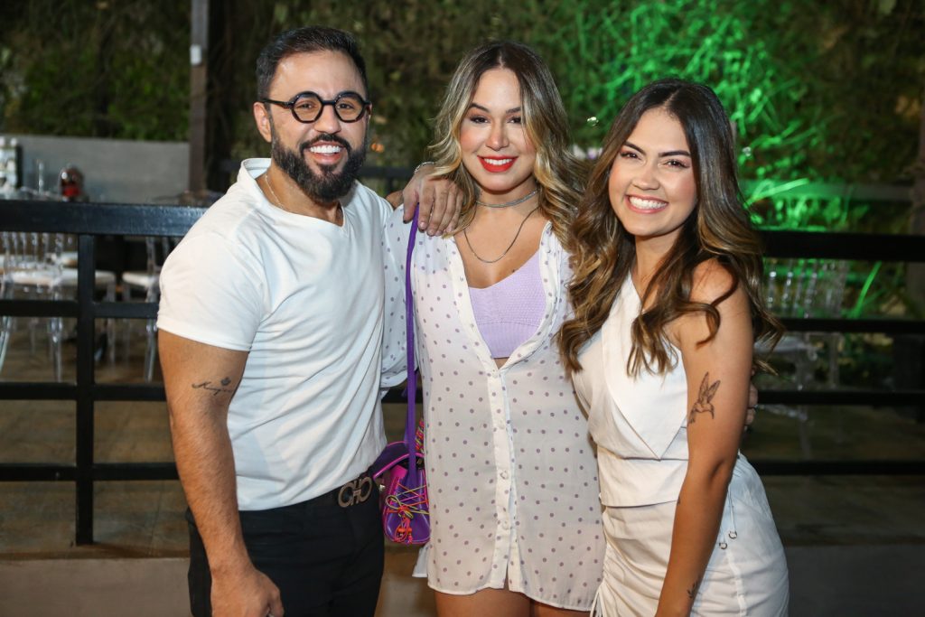 Cicero Medeiros, Larissa Meira E Alana Viana
