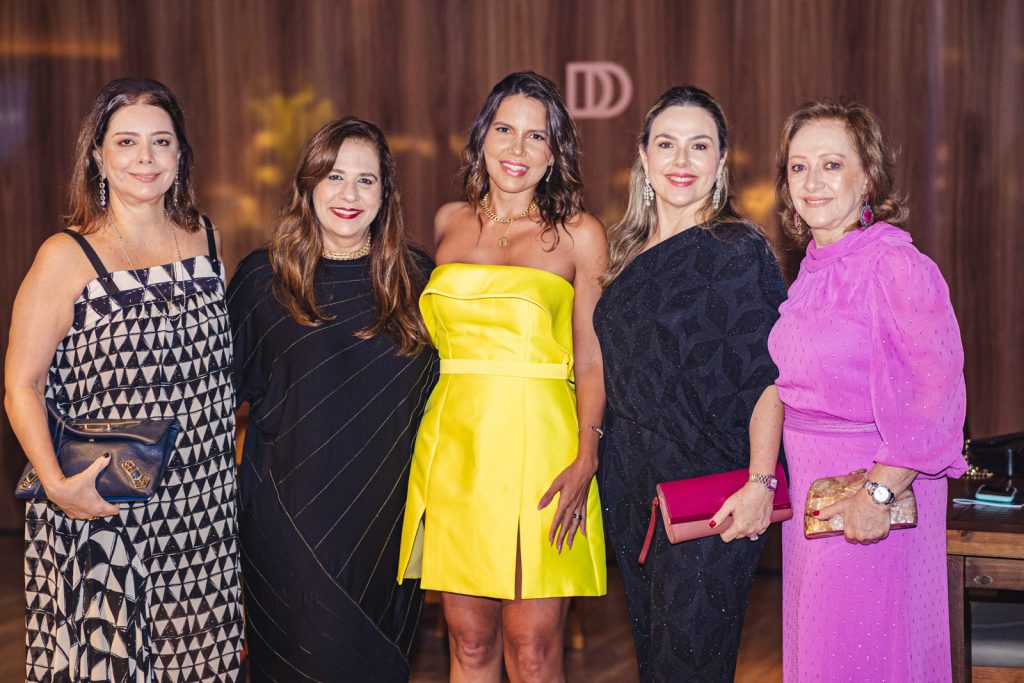 Claudia Gradvohl, Martinha Assunção, Ana Carolina Fontinele, Suyane Studart E Tania Studart