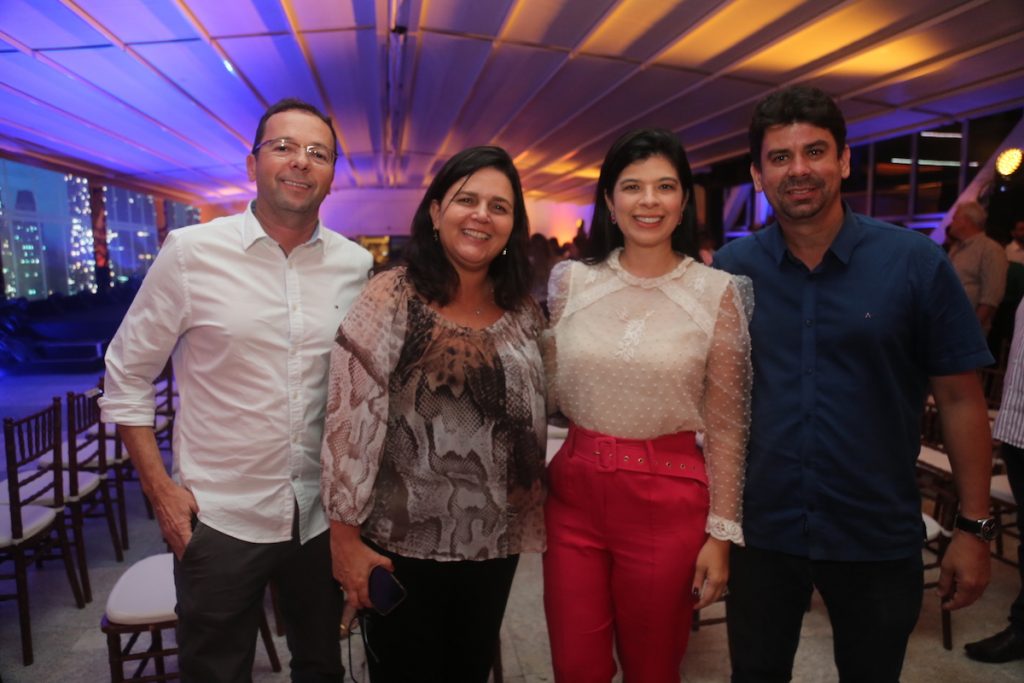 Daniel Farney, Karine Gomes, Roberta Grangeiro E Robério Montenegro