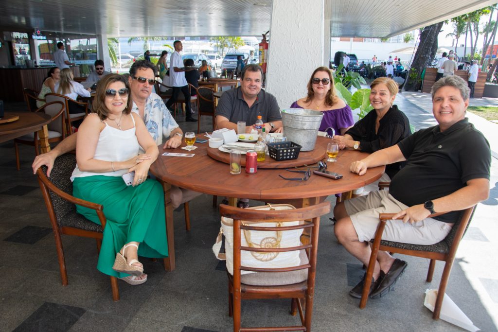 Danielle Valente, Ricardo Lopes, Rene Freire Junior, Anya Freire, Graça Romcy E Marcos Oliveira (2)