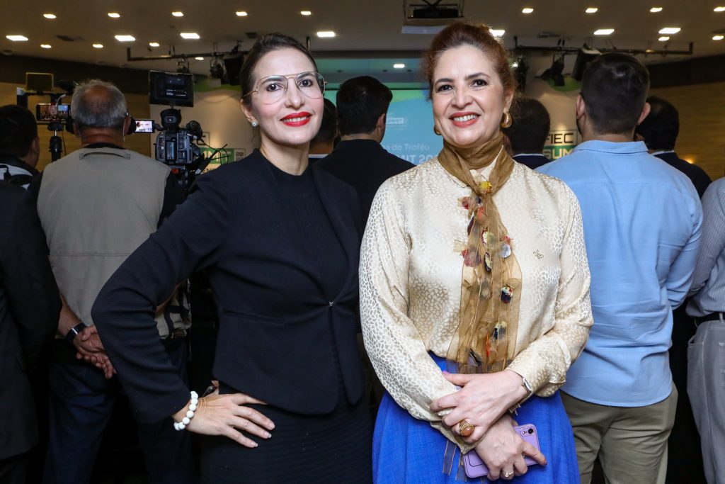 Edina E Enide Camara