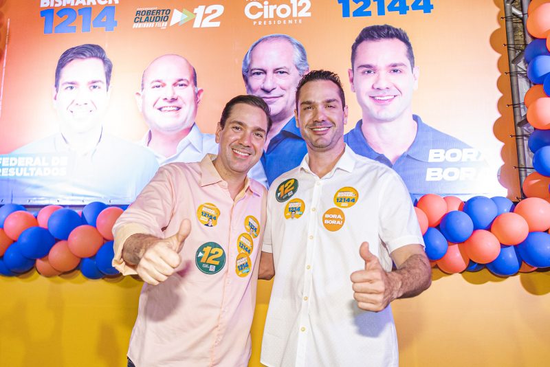 Eleições 2022 - Eduardo e Guilherme Bismarck inauguram comitê de campanha ao lado do vice-prefeito Élcio Batista e de Carol Bezerra