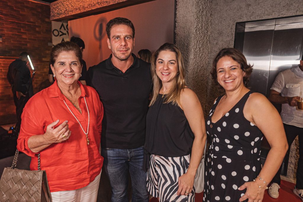 Eunice Figueiredo, Igor Figueiredo, Carol Figueiredo E Sabrinha Lira