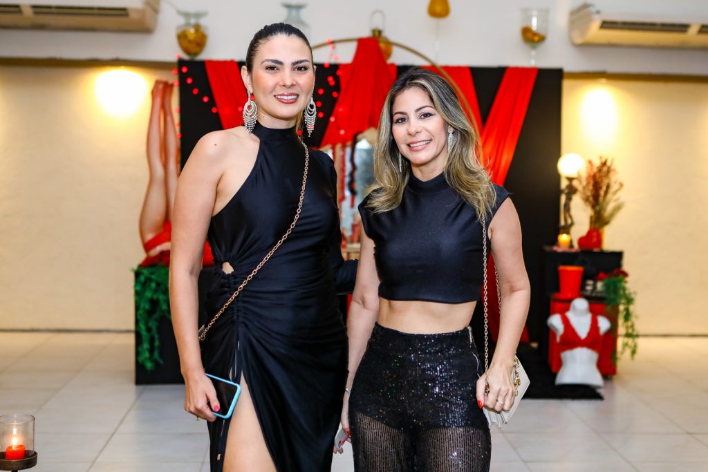 Fabiana Vasconcelos E Vanessa Magalhaes