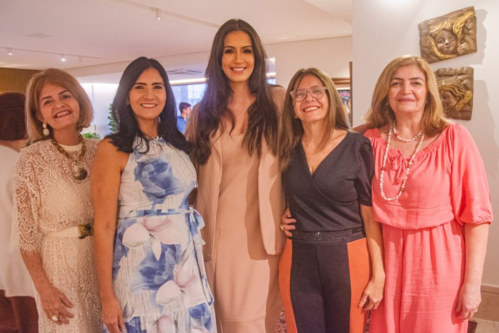 France Bel, Andreia Pinheiro, Georgia Carneiro, Mazarelo Pinheiro E Ana Abelia Pinheiro