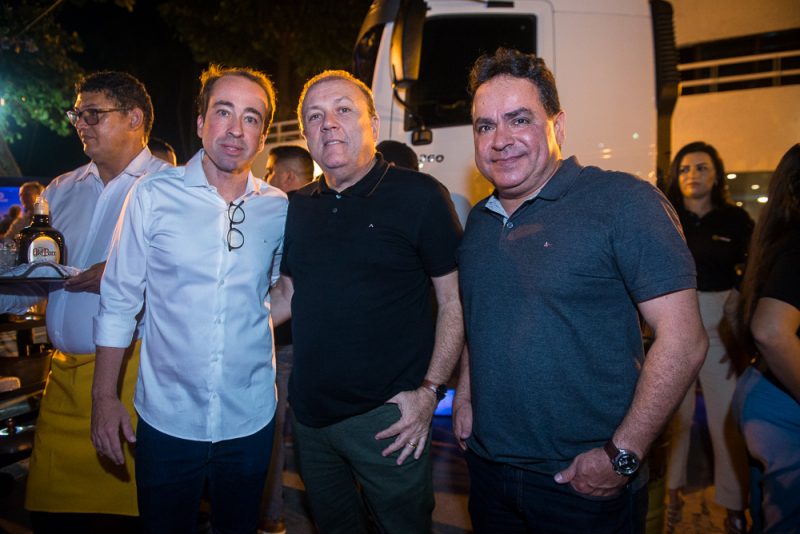 Extra Pesados - Cequip apresenta os novos gigantes Volkswagen no Iate Clube de Fortaleza