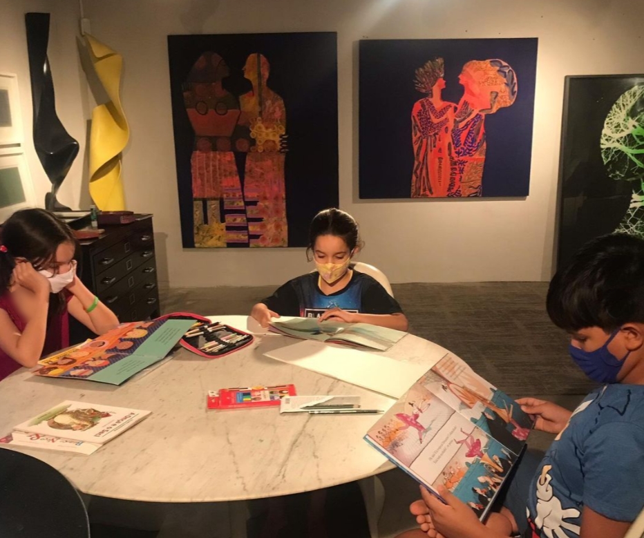 Curso de introdução à pintura a partir do desenho para crianças movimentam Galeria Mariana Furlani no mês de Agosto Curso de introdução à pintura a partir do desenho para crianças movimentam Galeria Mariana Furlani no mês de Agosto