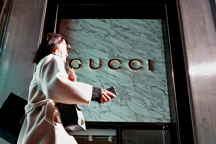 Gucci e Balenciaga lideram ranking de marcas mais populares e desejadas do mundo