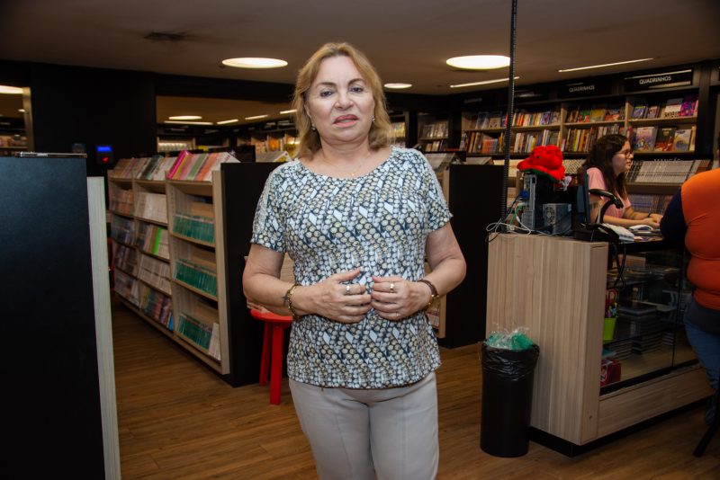 Lançamento - Katarina Brazil pilota sessão de autógrafo do seu livro “Mulheres na Politica Brasileira” no Shopping RioMar Fortaleza