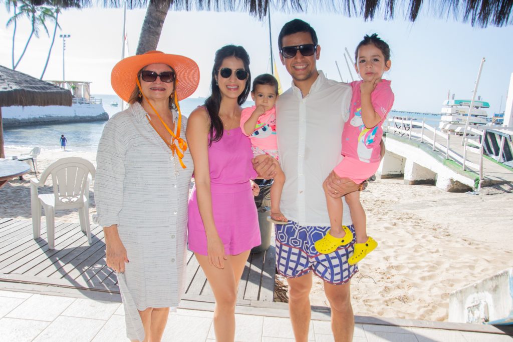 Helena Correa, Priscila Paiva, Esther Maria, Plinio Correa E Maria Luisa (1)