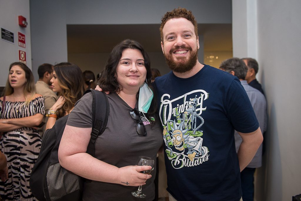 Iara Veras E Matues Barros (1)