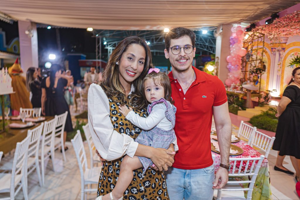 Ivina, Luiza E Lazaro Maporunga