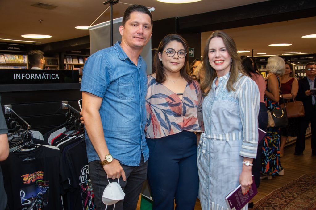 John Herbert, Caroline Abreu E Natalia Rios