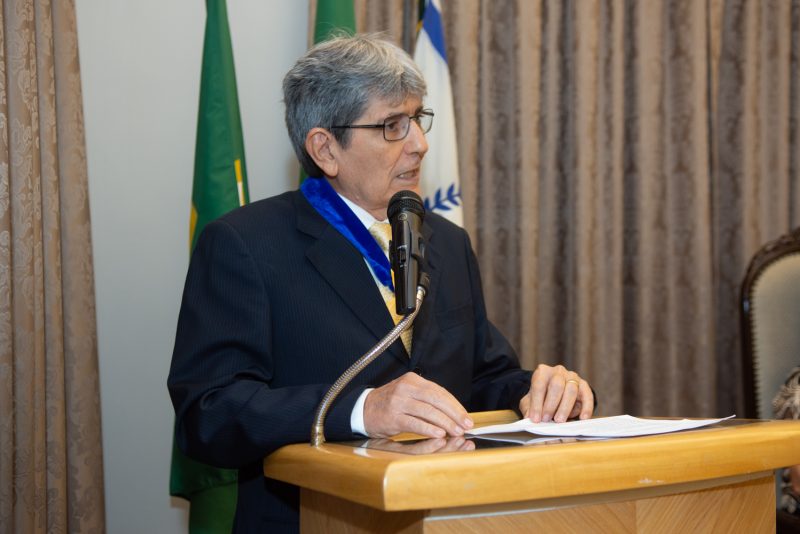 Instituição literária brasileira - Lúcio Alcântara reúne seletos convidados para solenidade comemorativa de 128 anos da Academia Cearense de Letras