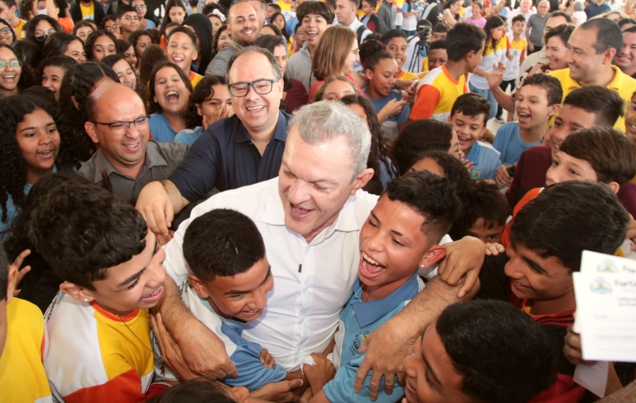 Prefeitura de Fortaleza inaugura nova Escola de Tempo Integral no Barroso