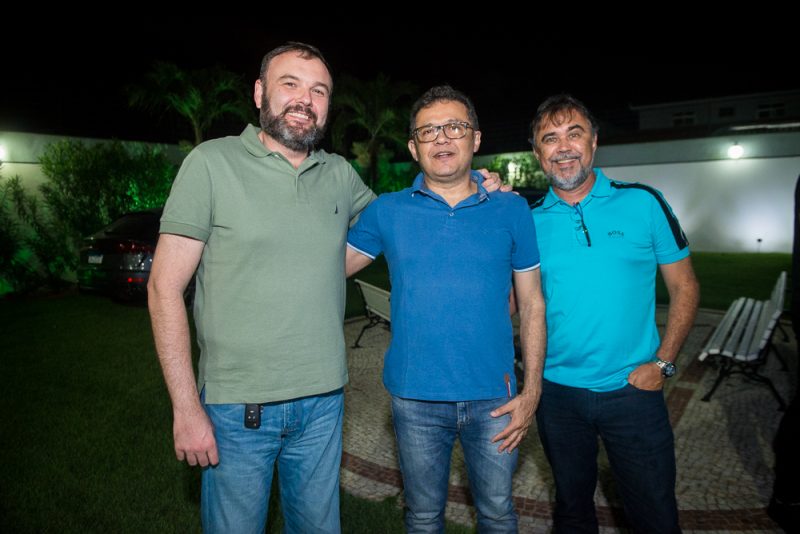 aviação, música e cultura - Waldonys abre as portas de sua casa e arma um jantar especial para equipe da Esquadrilha da Fumaça