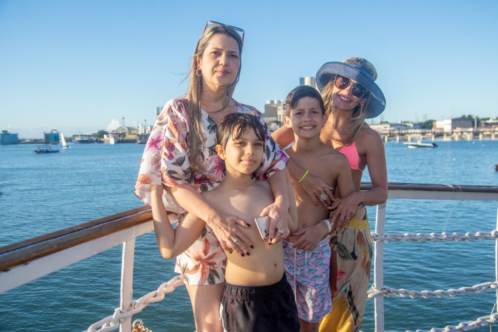 Karenn E Osnyeide Guedes, Caio Costa E Gabriel Guedes