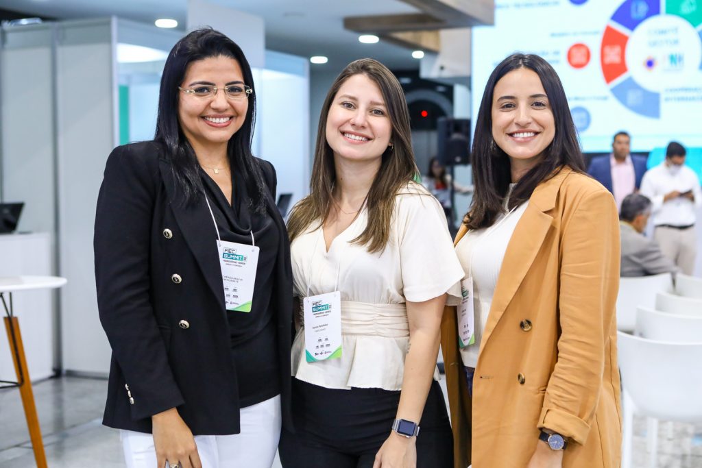 Laiz Araujo, Beatriz Betelinkar E Larissa Lima