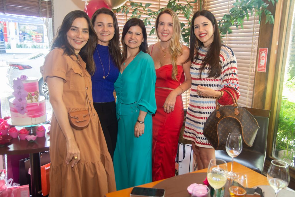 Lara Romcy, Marina Marques, Ticiana Brígido, Erika Figueiredo E Sara Diniz (2)