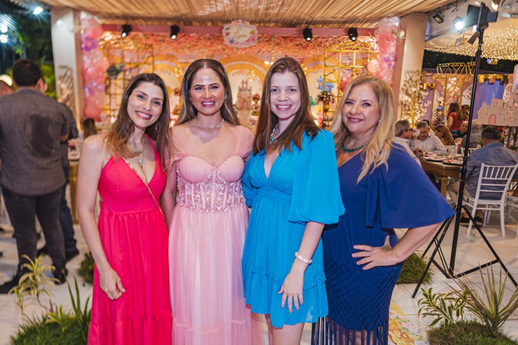 Larissa Bardavil, Larissa Pinto, Rebeca Pinto E Beth Pinto