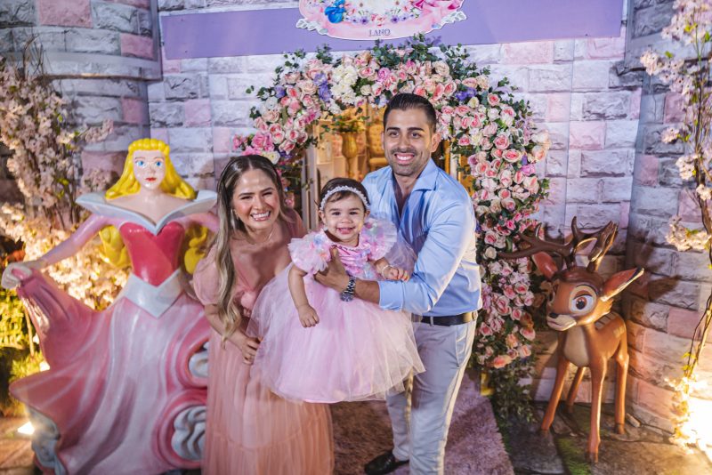 Rá-Tim-Bum - Em clima de alegria, Larissa e Igor Pinto festejam o 1º aninho de Laura