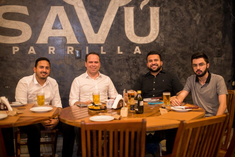 Música e diversão - Bruna Ene Solta a voz na inauguração do Palco Tanqueray no Savú Parrilla