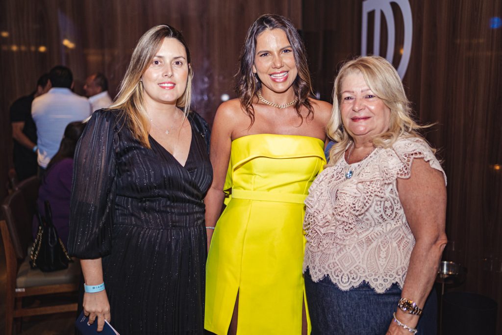 Luana Simões, Ana Carolina Fontinele E Lucia Pereira