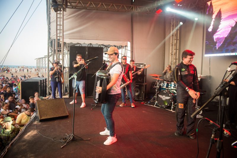 Circuito Bicentenário da Independência - Esquadrilha da Fumaça faz show aéreo e encanta o público no Aterro da Praia de Iracema
