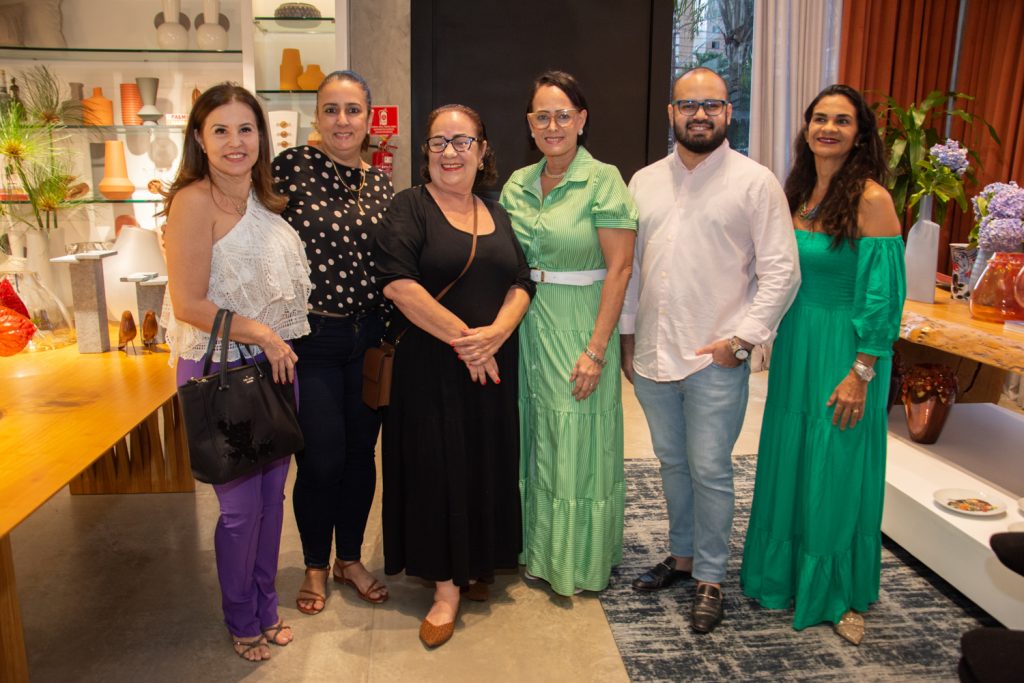 Lucimairy Holanda, Karine Maia, Nereide Figueiredo, Kacy Holanda, Victor Maia E Eliane Bacelar