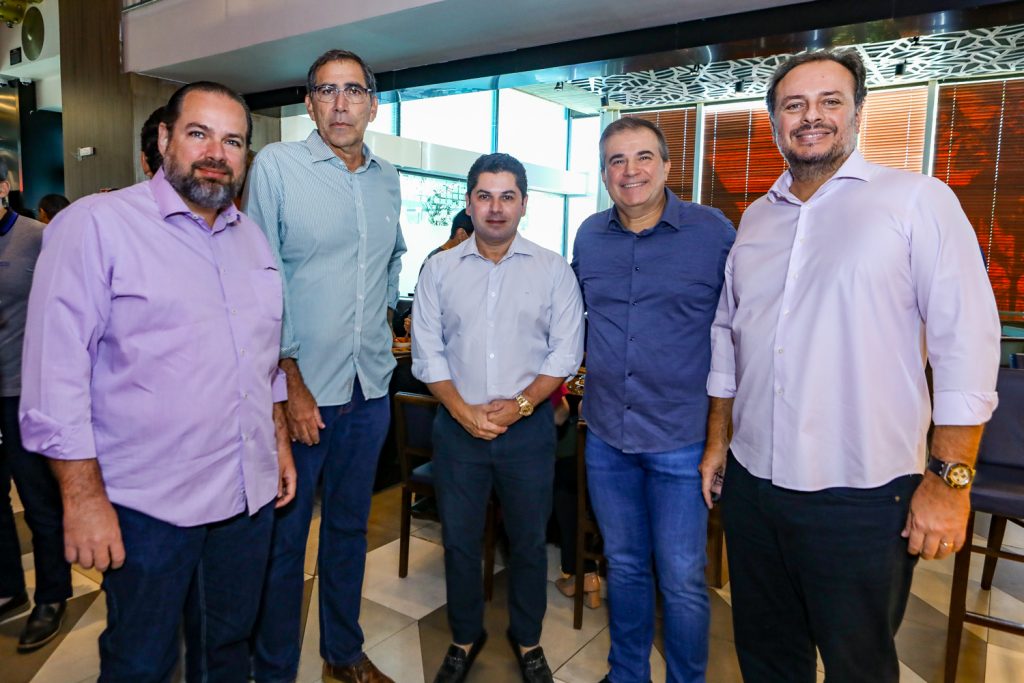 
				Manoel Fontenele, Gerardo Jereissati, Pompeu Vasconcelos, Ricardo Bezerra e Adriano Nogueira
				