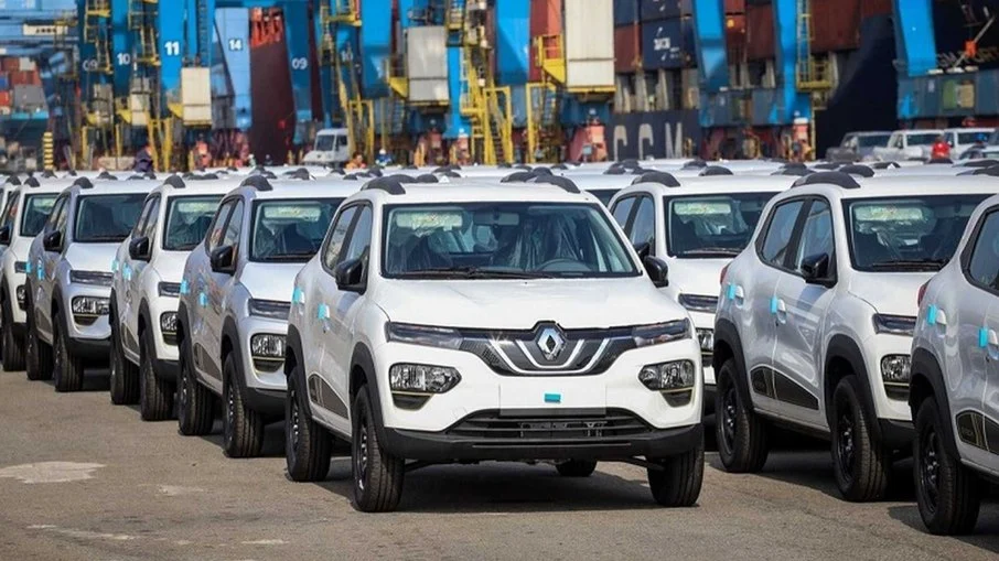 Primeiras unidades do Novo elétrico Kwid já desembarcam no Brasil