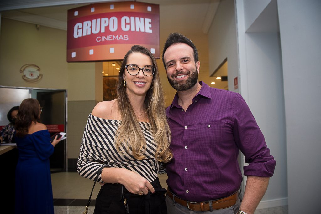 Mikaela Carvalho E Victor Brasil