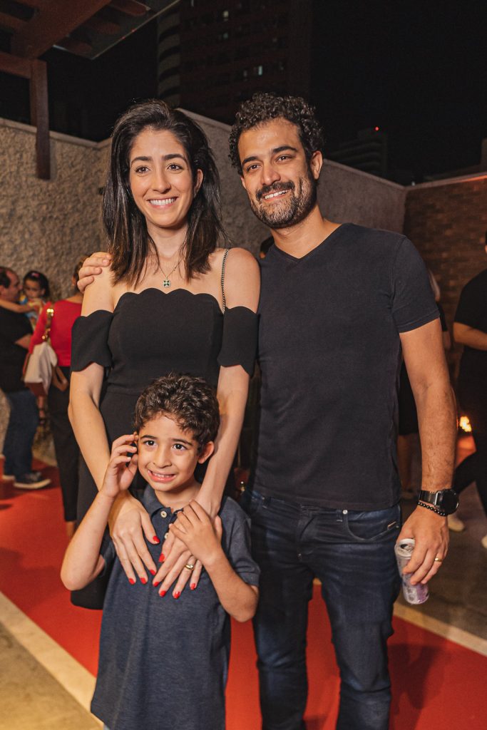 Mila, Matheus E Guilherme Becco