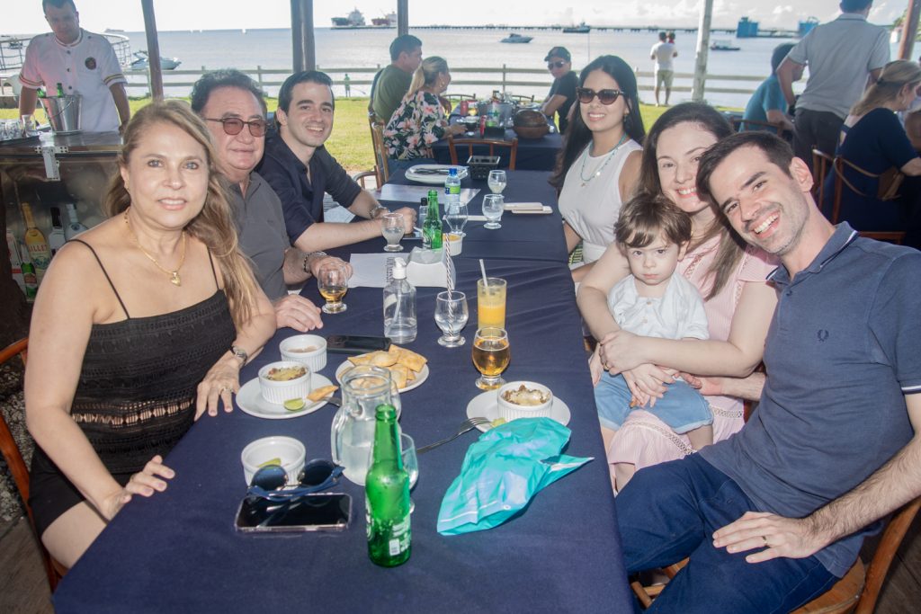 Morgana Linhares, Manoel Linhares, Rodrigo Linhares,marjorie Rocha, Nancy Dantas, Thomas Dantas E Manoel Filho