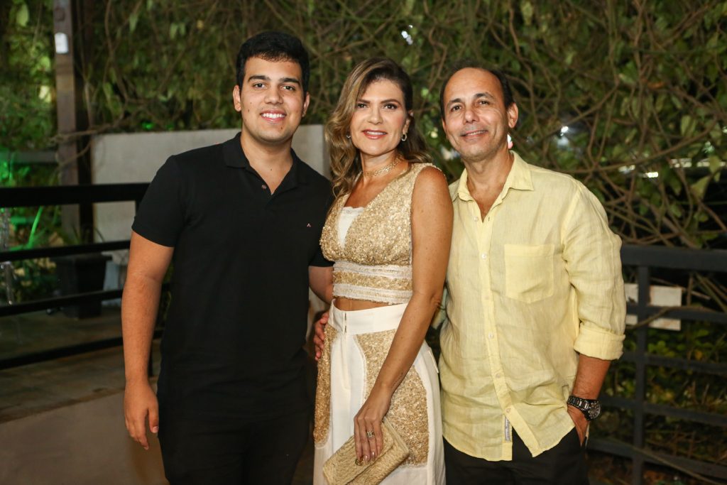 Nicholas Cabral, Sueli E Klauber Cabral