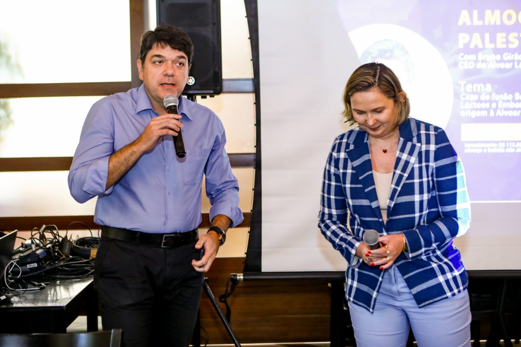 Raul Santos E Renata Santiago