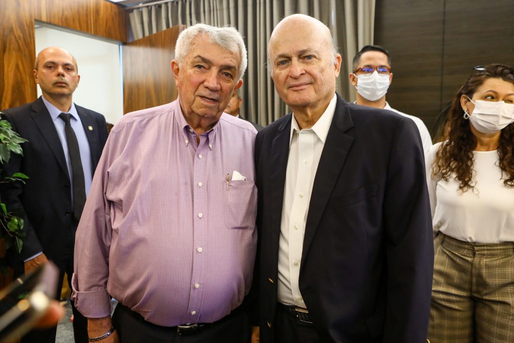 Roberto Macedo E Lauro Fiuza